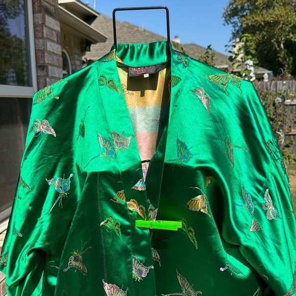To die For Vintage Butterflies Emerald Green Brocade butterfly Robe as is